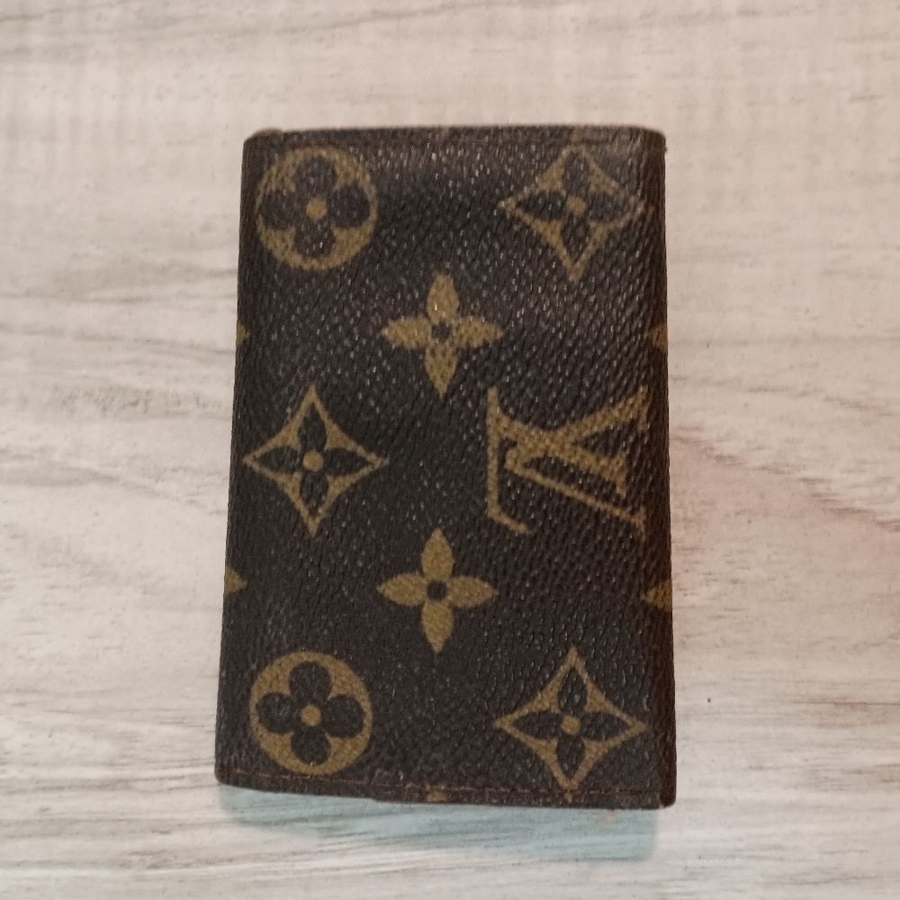 LOUIS VUITTON - Monogram  Key Case - Picture 2 of 10